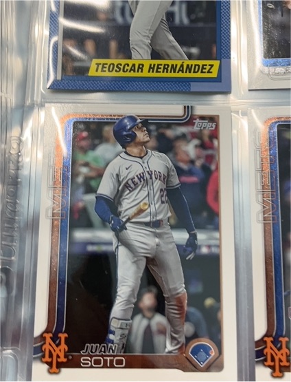2022 Topps Update #US-22 Juan Soto — front