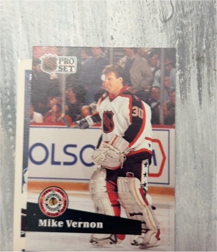 1990 Pro Set #30 Mike Vernon — front