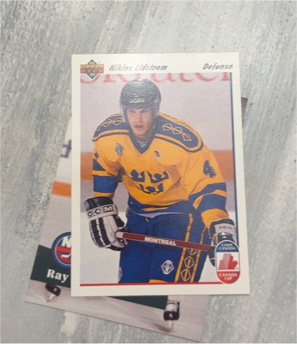 1991-92 Upper Deck #26 Niklas Lidstrom — front