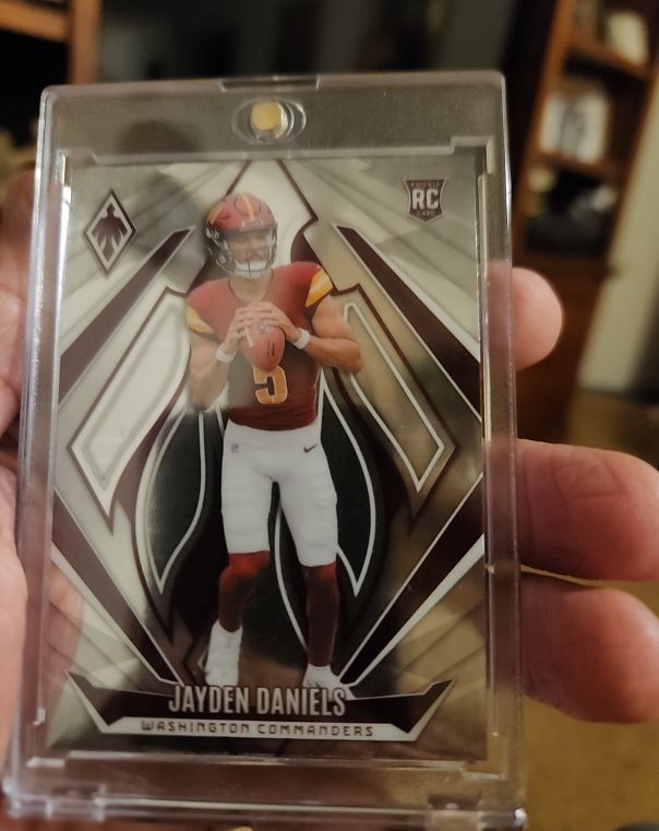 2022 Panini Phoenix #RC Jayden Daniels — front