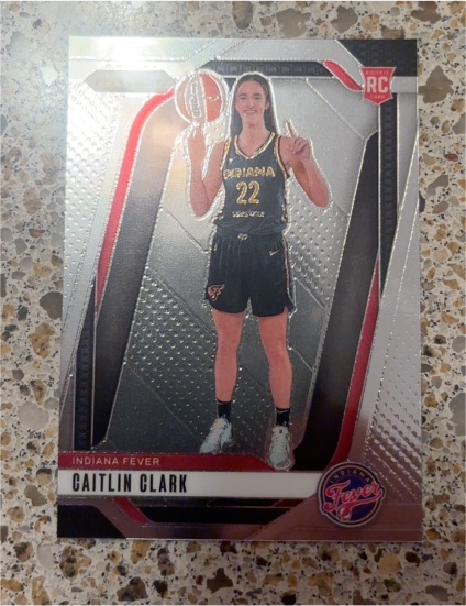 2023 Panini WNBA #22 Caitlin Clark — front