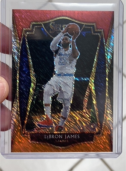 2020 Panini Select #7 LeBron James — front