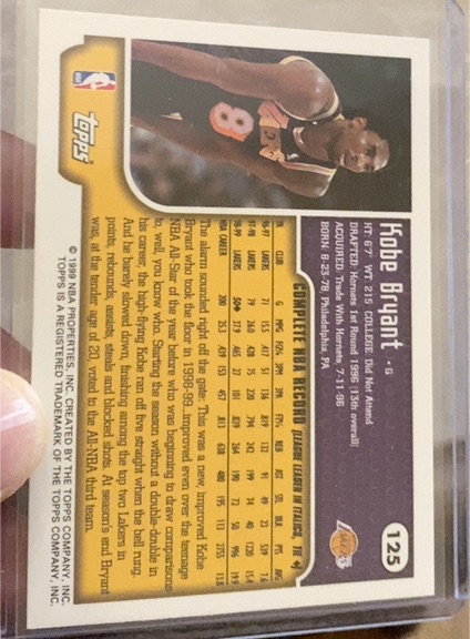 1999-00 Topps #125 Kobe Bryant — front