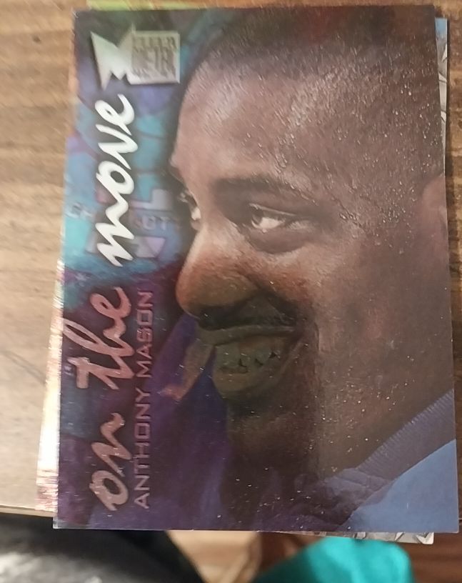 1996-97 Fleer Metal On the Move #117 Anthony Mason — front