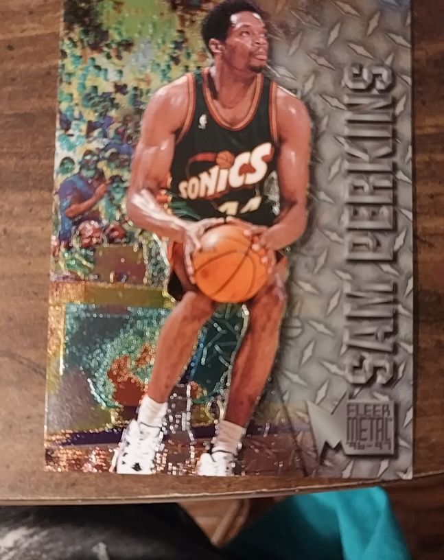1996-97 Fleer Metal #95 Sam Perkins — front
