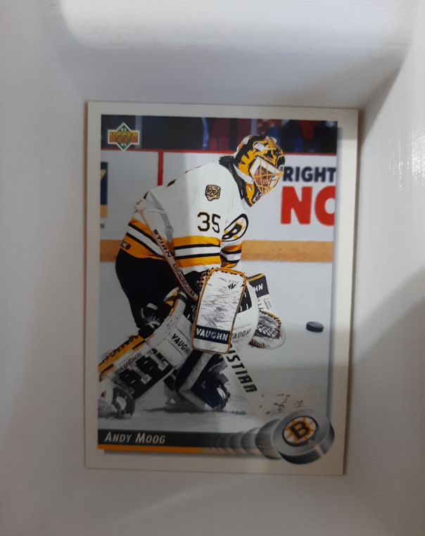 1992-93 Upper Deck #329 Andy Moog — front