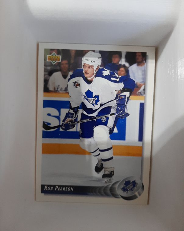 1992-93 Upper Deck #318 Rob Pearson — front
