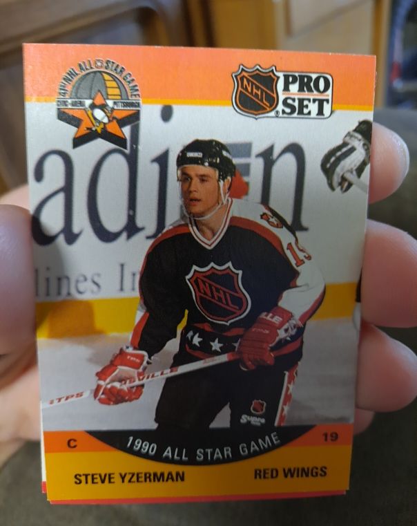 1990-91 Pro Set #347 Steve Yzerman — front