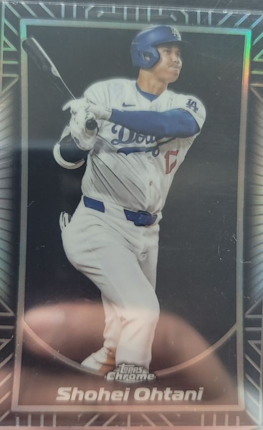 2024 Topps Chrome Shohei Ohtani — front