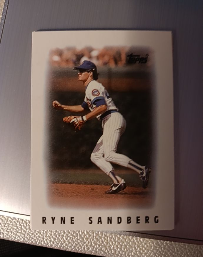 1986 Topps Major League Leaders Minis #39 Ryne Sandberg — front