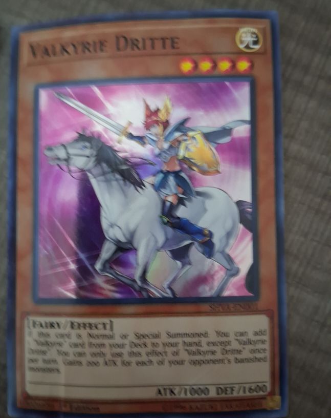 Yu-Gi-Oh! SHVA-EN001 Valkyrie Dritte — front