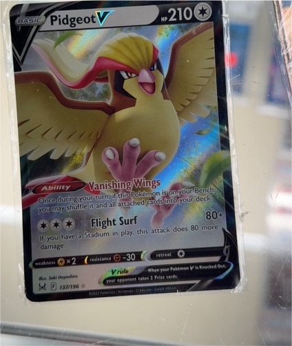 2022 Pokémon Sword & Shield Lost Origin #137 Pidgeot V — front