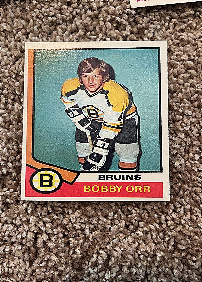1974-75 Topps #100 Bobby Orr — front