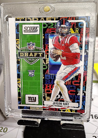 2025 Panini Score NFL Draft #18 Jaxson Dart — front