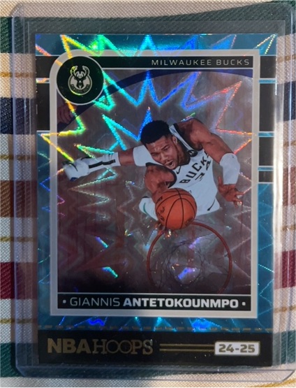2024-25 Panini NBA Hoops #166 Giannis Antetokounmpo — front