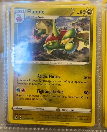 2021 Pokémon Evolving Skies #120 Flapple — front