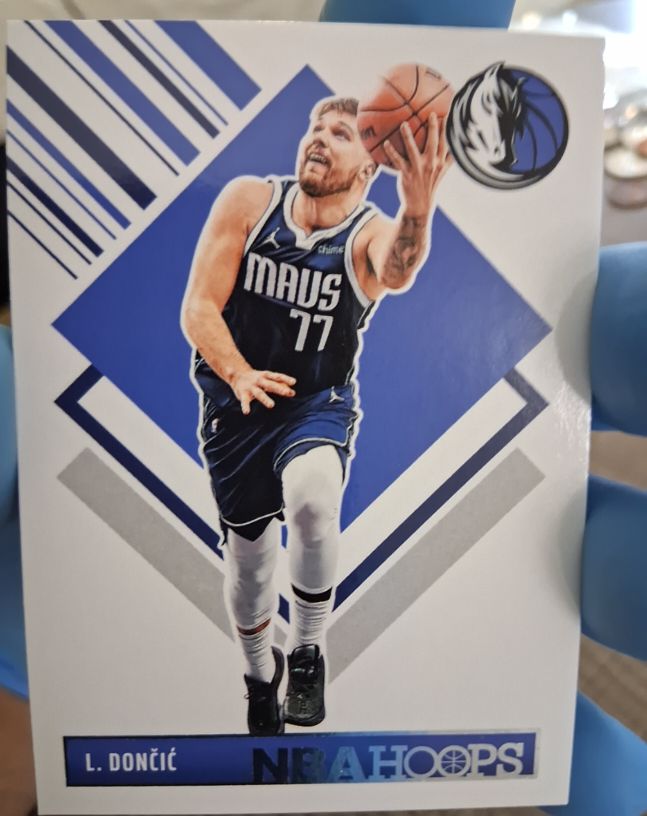2024-25 Panini NBA Hoops #281 Luka Dončić Tribute Dallas Mavericks — front