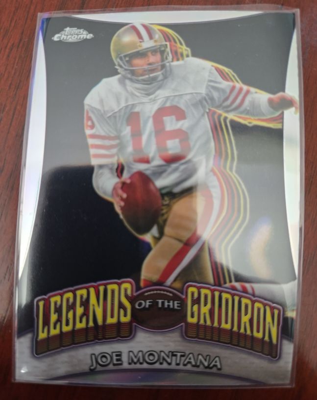 2024 Topps Chrome #LOG-10 Joe Montana Legends of the Gridiron — front
