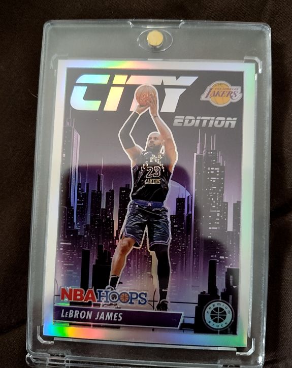 2023-24 Panini NBA Hoops Premium Stock #15 LeBron James City Edition — front