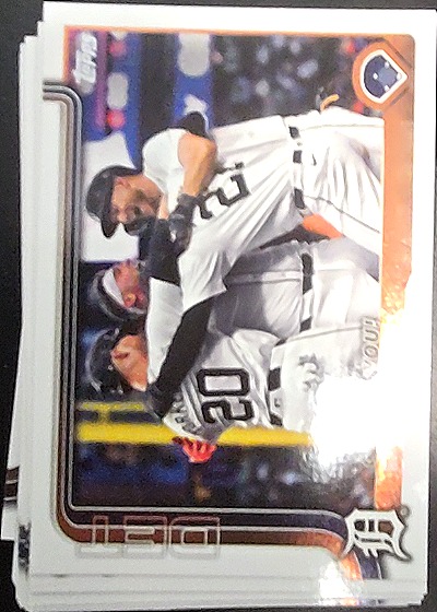 2023 Topps #100 Detroit Tigers Team Card — front