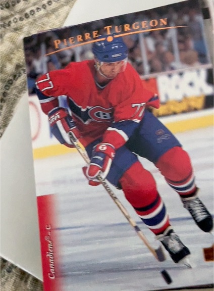 1995-96 Upper Deck #389 Pierre Turgeon — front
