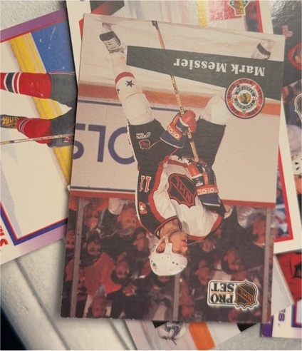 1991-92 Pro Set #19 Mark Messier — front