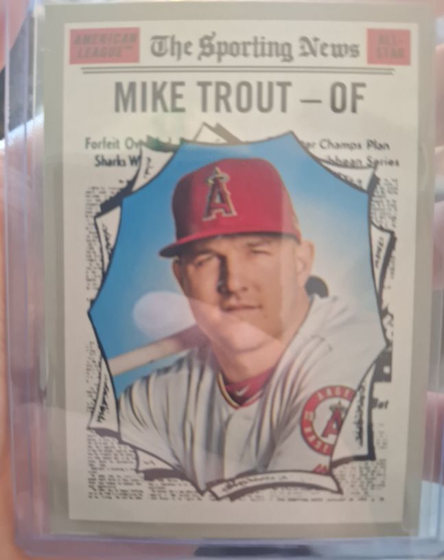 2019 Topps Heritage #357 Mike Trout — front