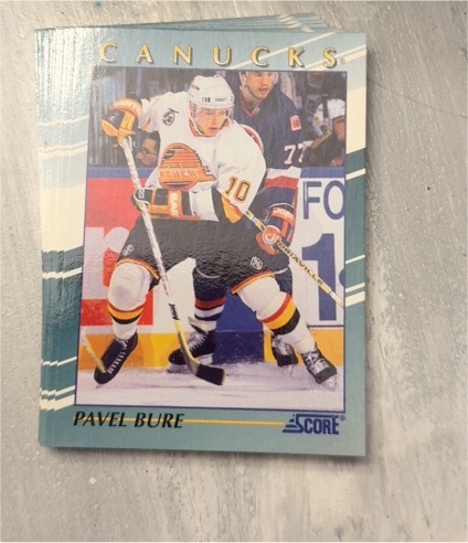 1992-93 Score #10 Pavel Bure — front