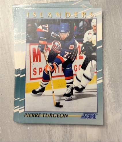 1992-93 Score #17 Pierre Turgeon — front