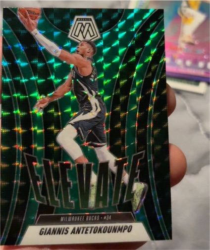 2024-25 Panini Mosaic #9 Giannis Antetokounmpo Elevate Green Mosaic Prizm — front