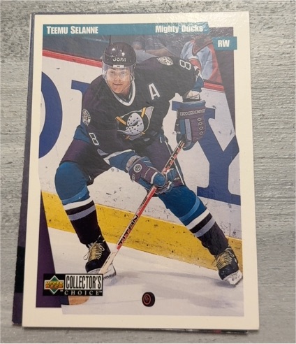 1997-98 Upper Deck Collector's Choice #8 Teemu Selanne — front