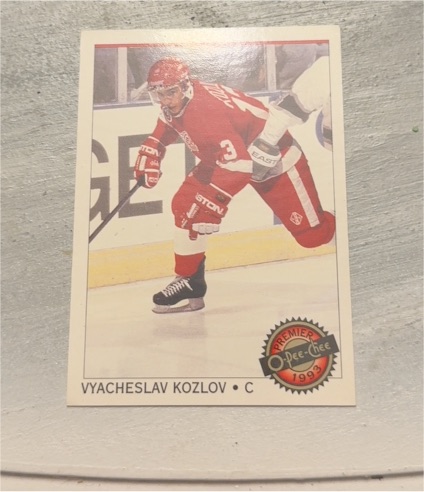 1992-93 O-Pee-Chee Premier #71 Vyacheslav Kozlov — front