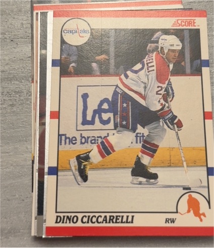 1990 Score #230 Dino Ciccarelli — front