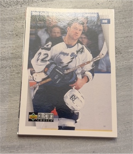 1997-98 Upper Deck Collector's Choice #237 Dino Ciccarelli — front
