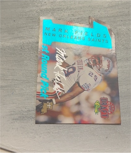 1995 Classic NFL Rookies Die Cuts 1st Round Pick Mark Fields — front