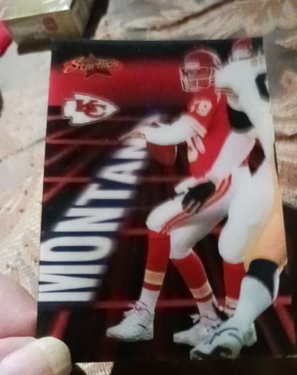 1994 Pinnacle Starflics #176 Joe Montana — front