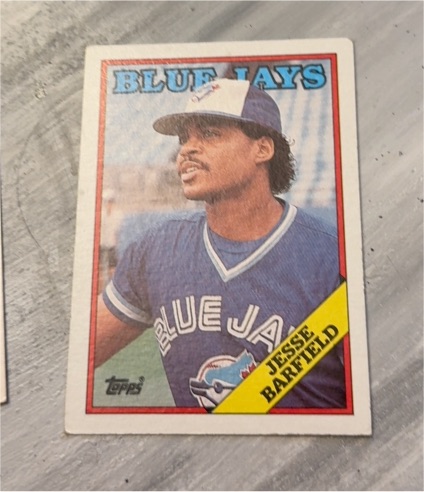 1988 Topps #140 Jesse Barfield Toronto Blue Jays — front