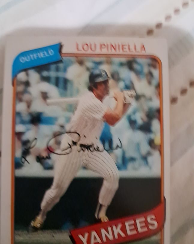 1980 Topps #225 Lou Piniella New York Yankees — front