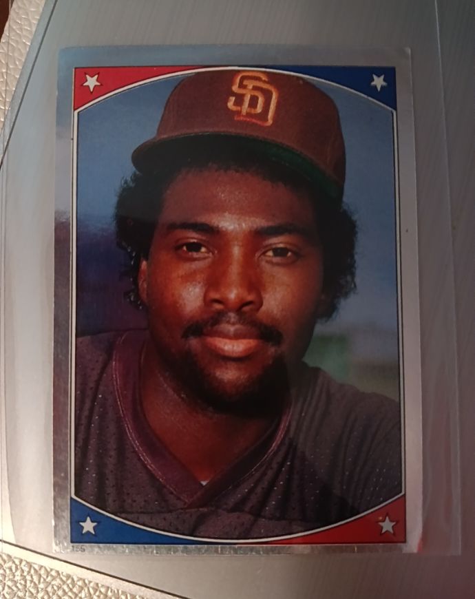 1987 Topps #155 Tony Gwynn — front