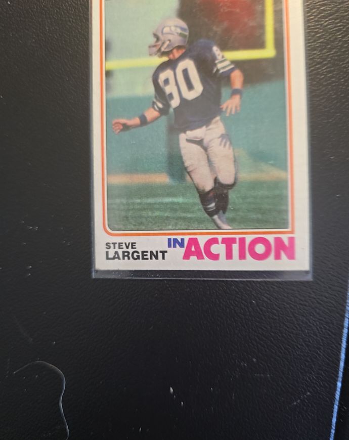 1982 Topps #250 Steve Largent In Action — front