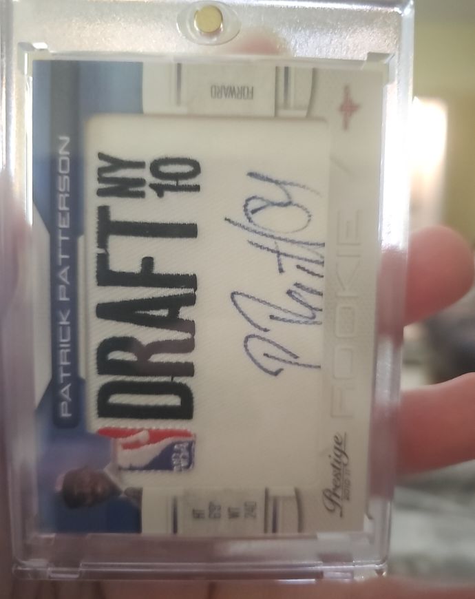 2010-11 Panini Prestige NBA Draft Class Logo Signatures Patrick Patterson #NY 10 — front