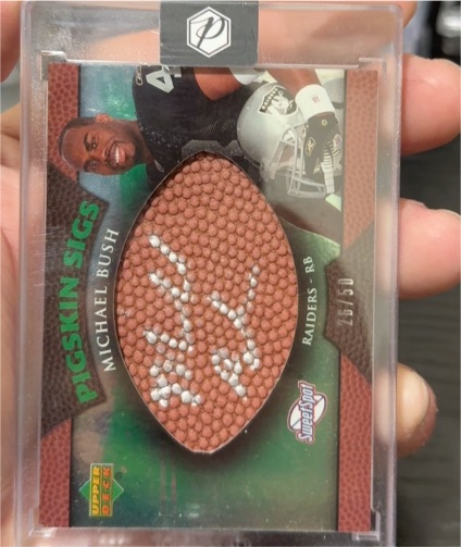 2007 Upper Deck Sweet Spot Pigskin Signatures Green 99 #MB Michael Bush — front