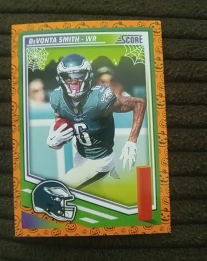 2025 Panini Score-A-Treat Football Pumpkin #244 DeVonta Smith — front