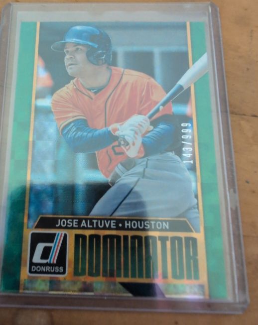 2015 Donruss Dominator #10 Jose Altuve — front