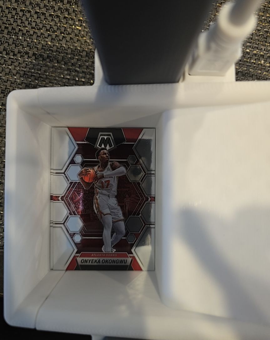 2022-23 Panini Mosaic Basketball #84 Onyeka Okongwu — front