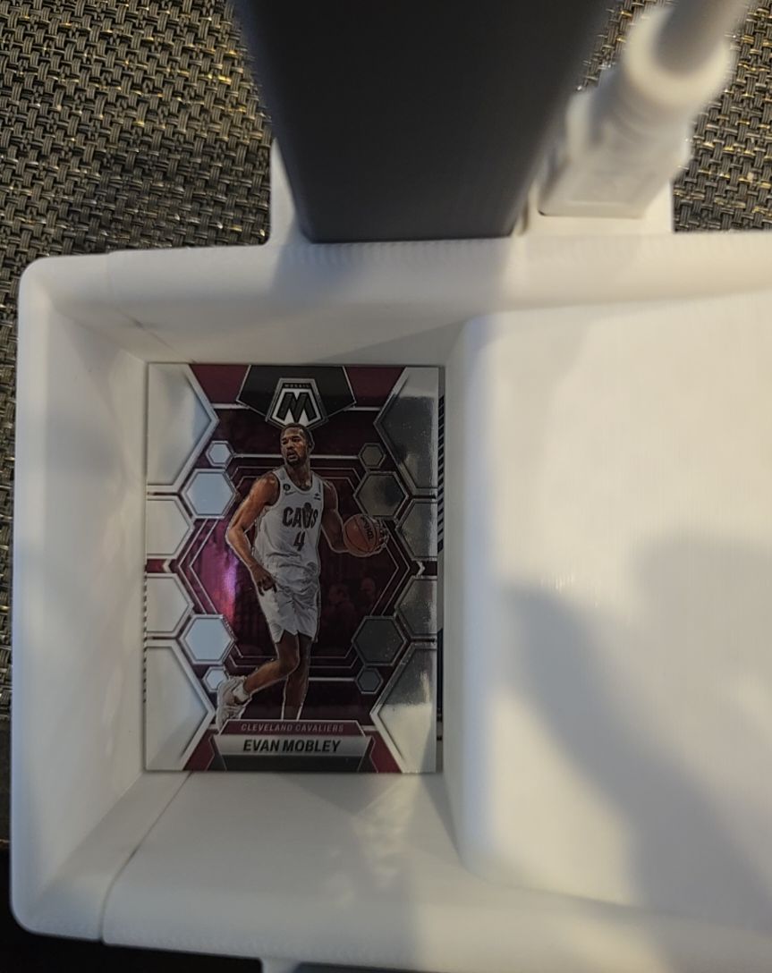 2022-23 Panini Mosaic #4 Evan Mobley — front