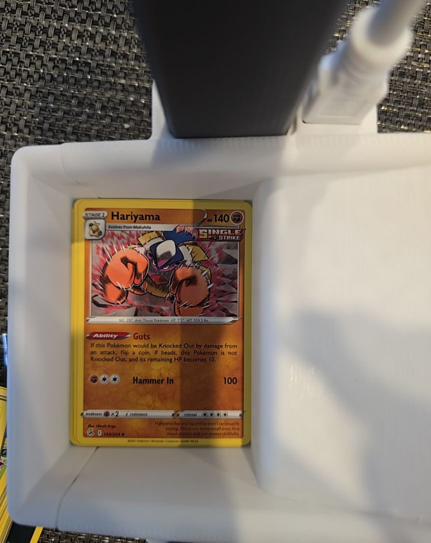 2021 Pokémon Sword & Shield #143 Hariyama — front