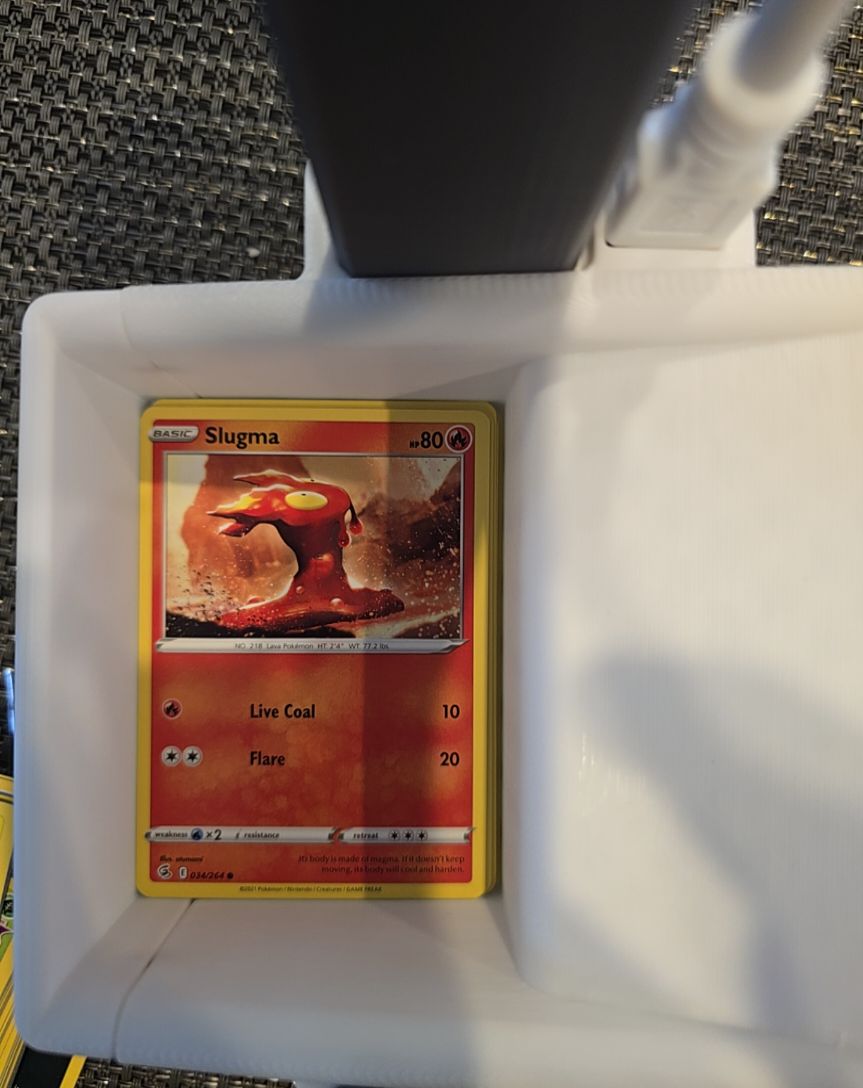 2021 Pokémon Fusion Strike #034 Slugma — front