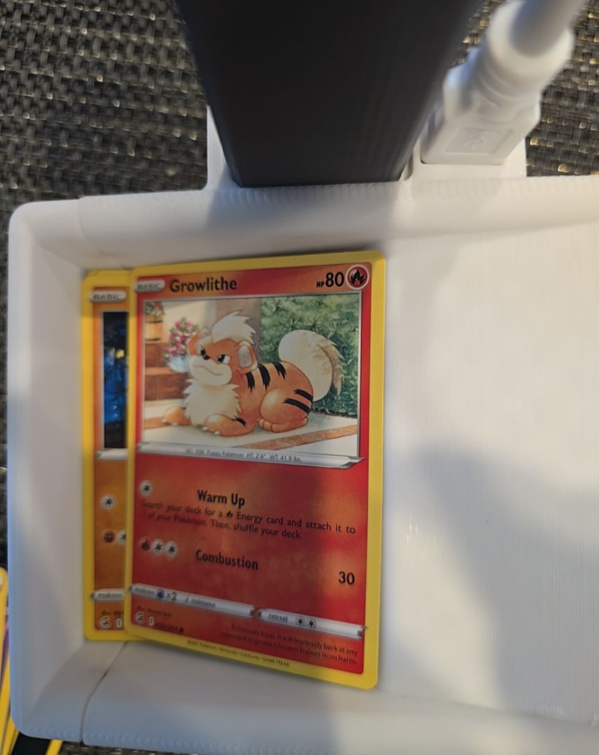 2021 Pokémon Fusion Strike #032 Growlithe — front