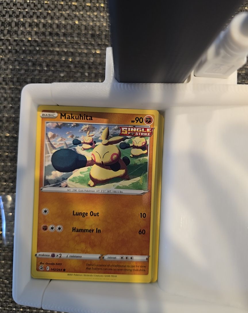 2021 Pokémon Fusion Strike #142 Makuhita — front